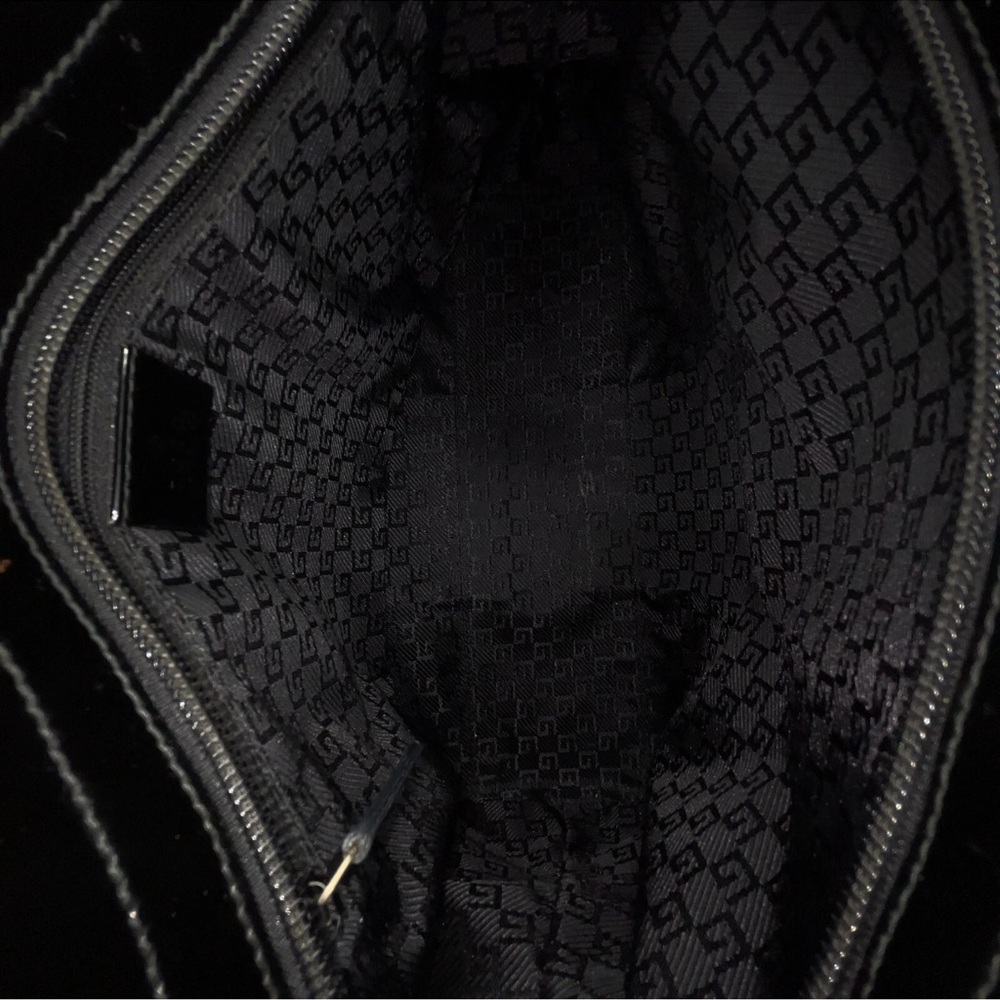 Gucci Black and Cream Structured Tote Bag - Picture 13 of 16